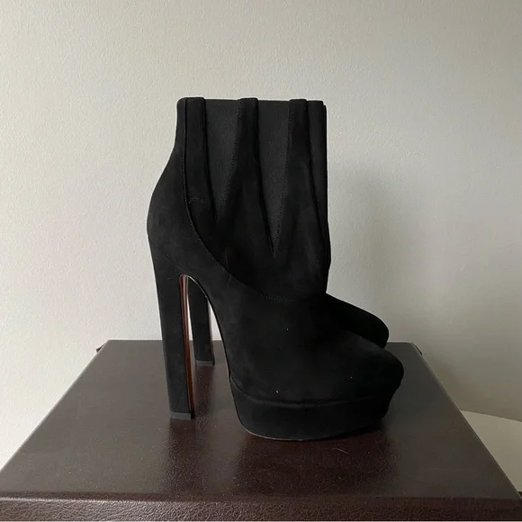 Alaia Suede Platform Boots Size 37 BNIB - Picture 1 of 15